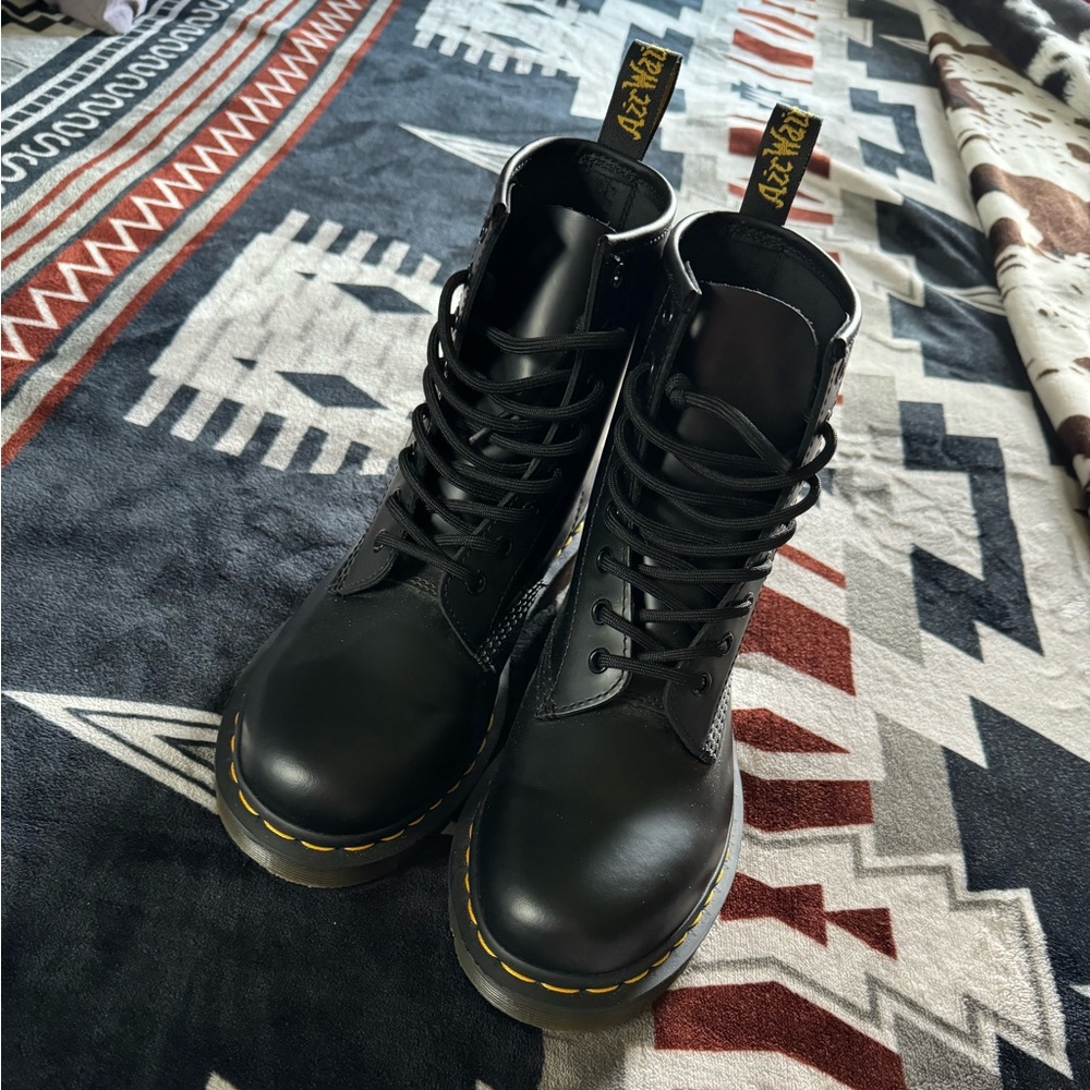NWOT Dr. Martens 1460 Boots: Black Smooth Leather
